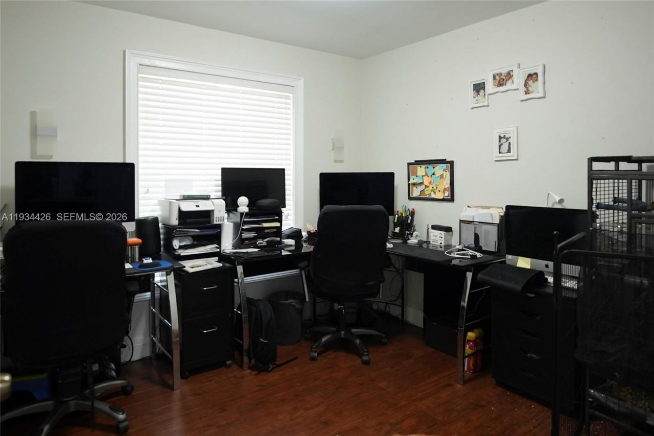 5763 NW 97th Ct, Doral, FL 33178 Photo