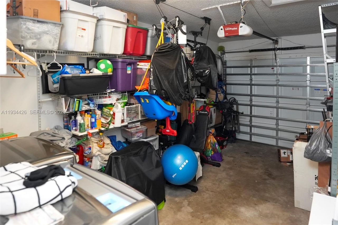 5763 NW 97th Ct, Doral, FL 33178 Photo