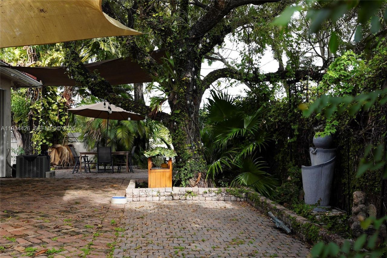 5763 NW 97th Ct, Doral, FL 33178 Photo