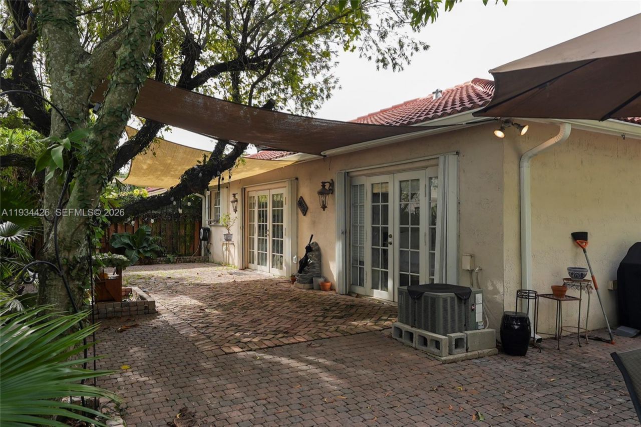 5763 NW 97th Ct, Doral, FL 33178 Photo