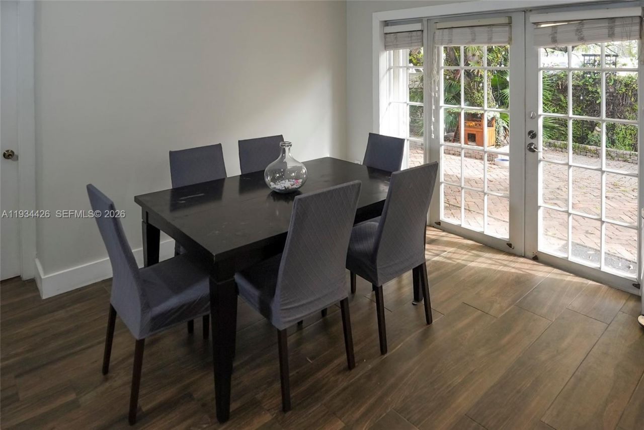 5763 NW 97th Ct, Doral, FL 33178 Photo