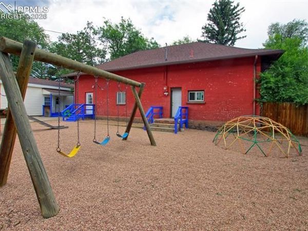 1015 W Cheyenne Road, Colorado Springs, CO 80906