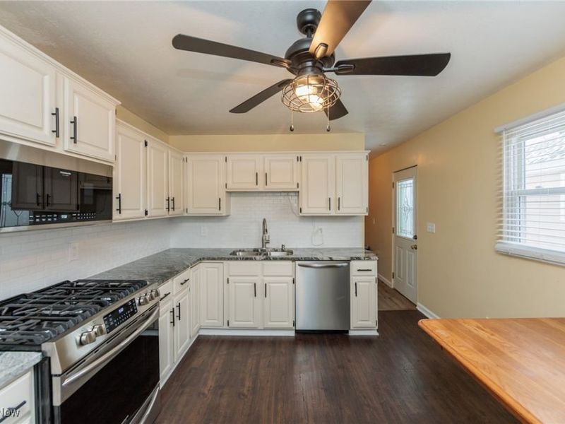 340 Boston Avenue, Elyria, OH 44035 Photo 11