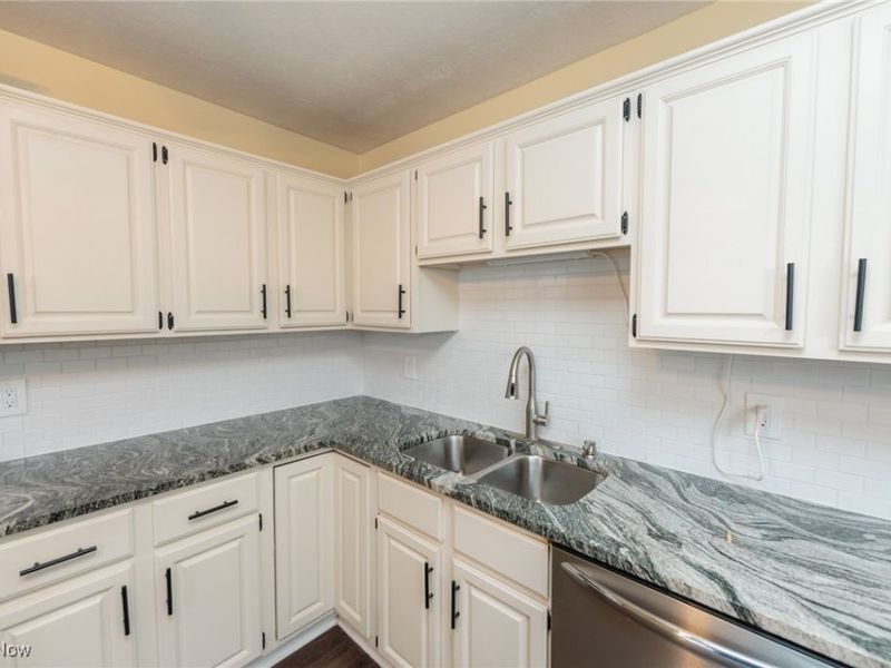 340 Boston Avenue, Elyria, OH 44035 Photo 15