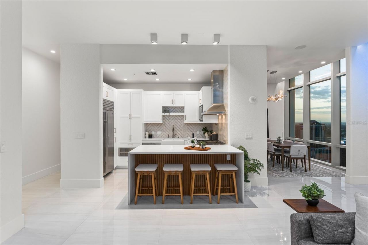 150 E Robinson Street, Unit PH3506, Orlando, FL 32801 Photo