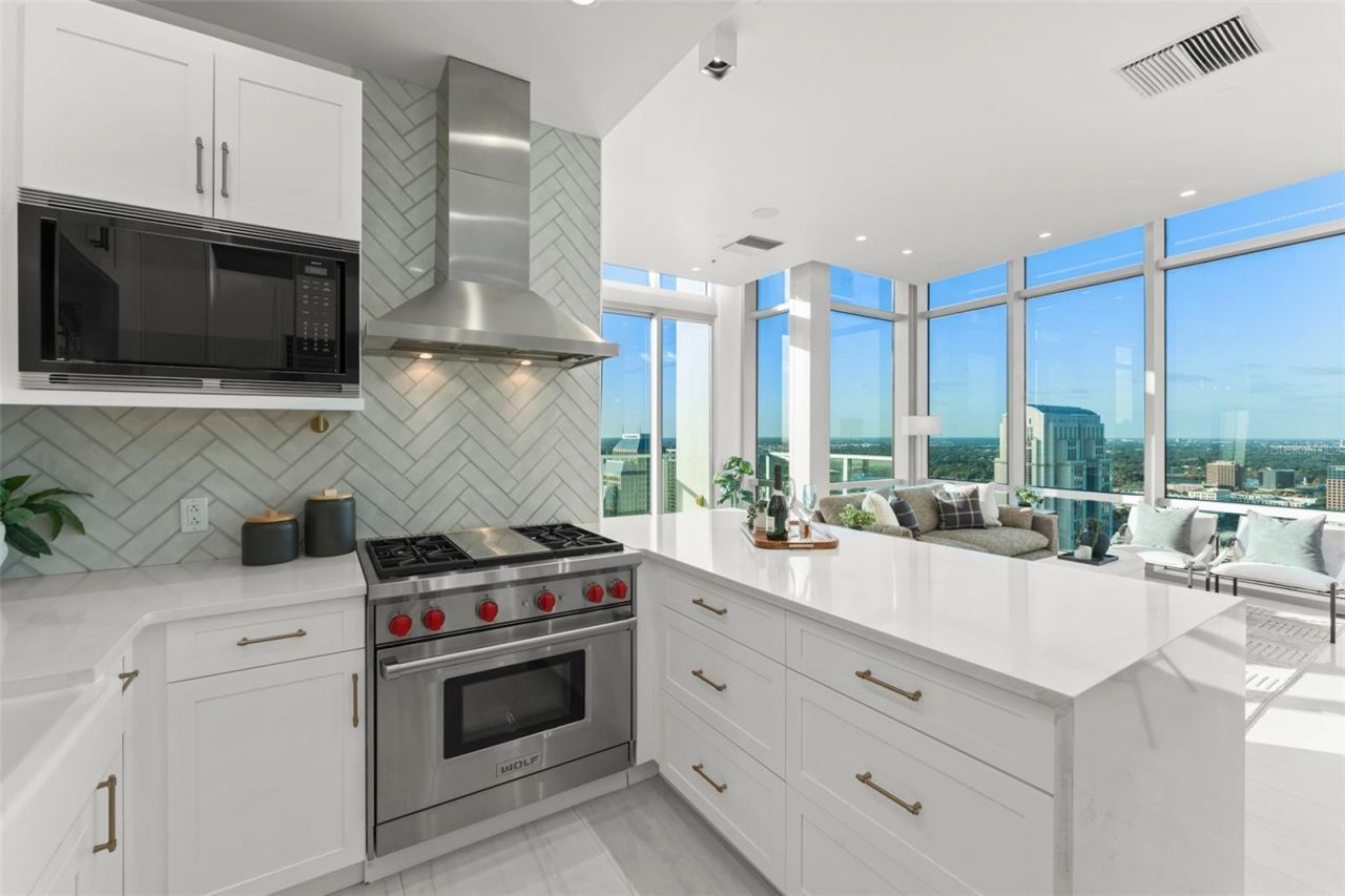 150 E Robinson Street, Unit PH3506, Orlando, FL 32801 Photo