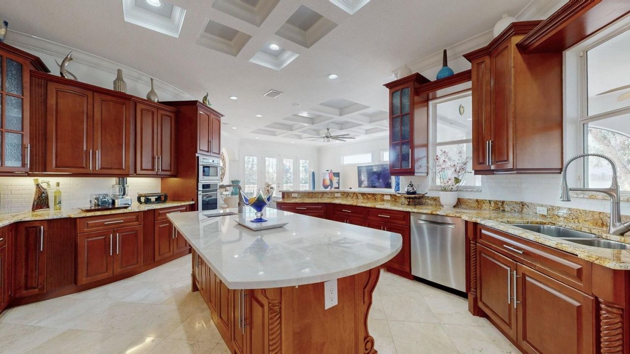 6233 Bayshore Boulevard, Tampa, FL 33611 Photo