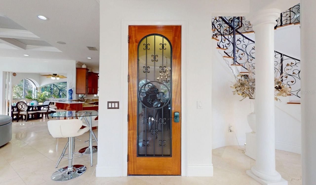 6233 Bayshore Boulevard, Tampa, FL 33611 Photo