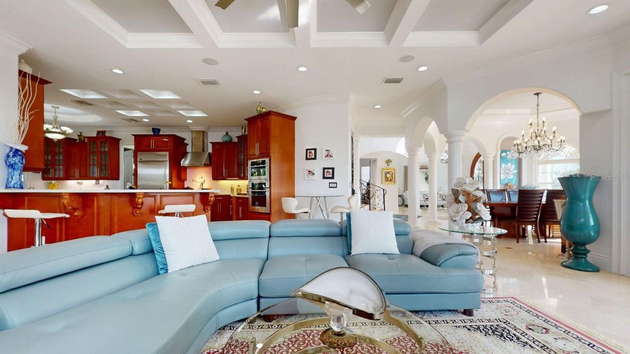 6233 Bayshore Boulevard, Tampa, FL 33611 Photo