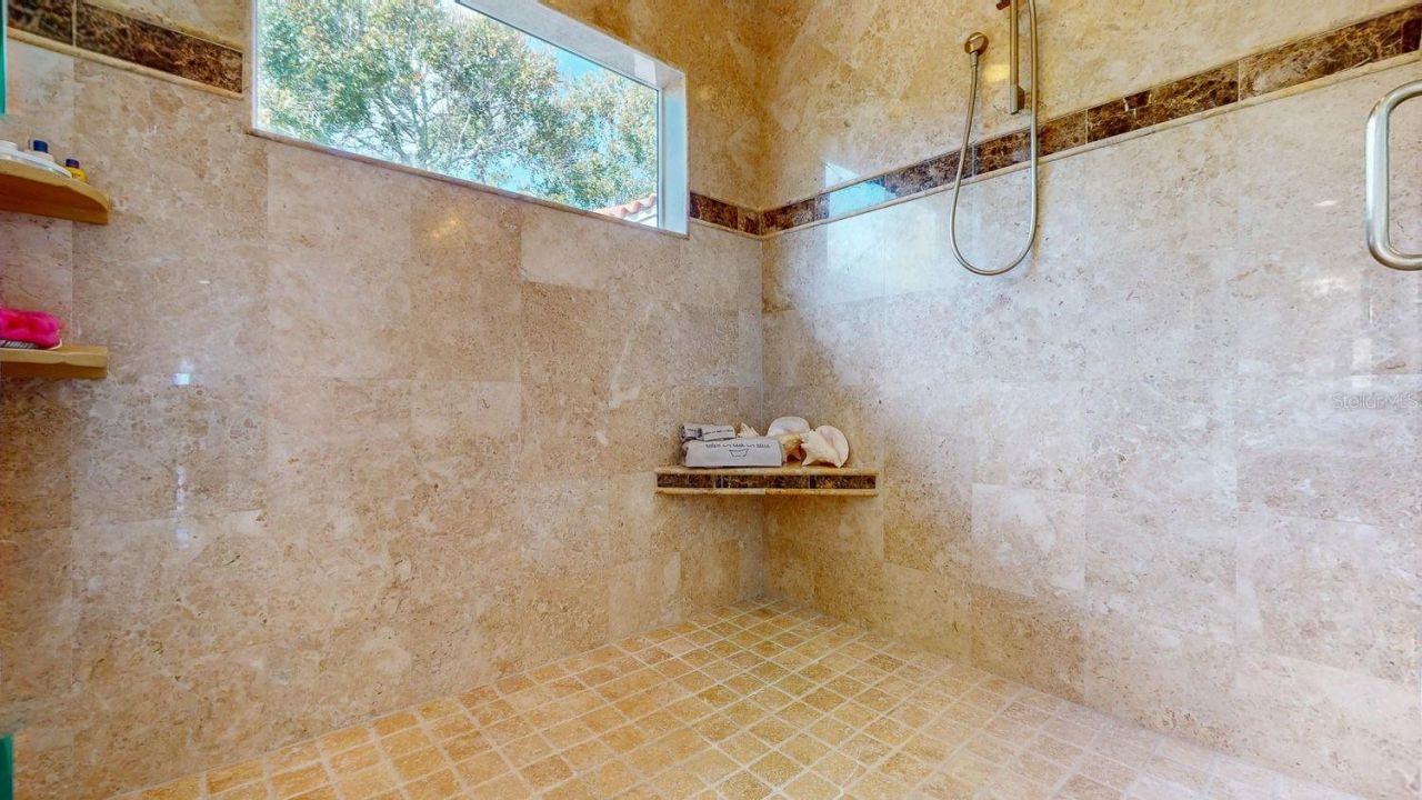 6233 Bayshore Boulevard, Tampa, FL 33611 Photo