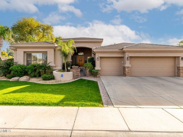 1711 W PRESCOTT Drive, Chandler, AZ 85248
