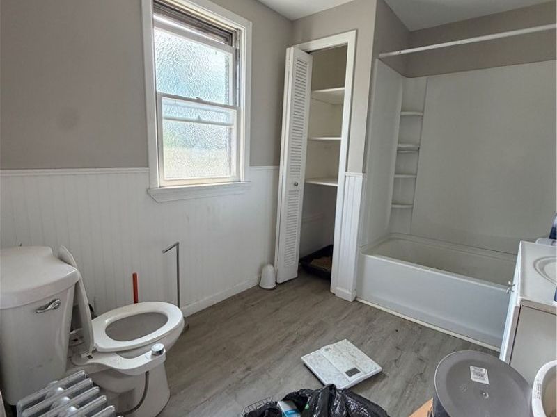 15313 Lake Shore Boulevard, Cleveland, OH 44110 Photo 10