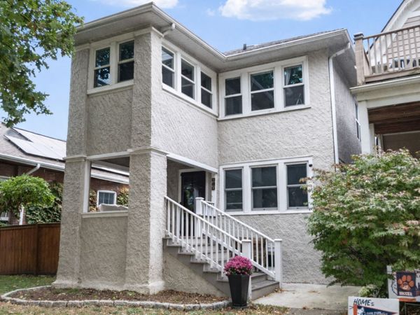 828 Wesley Avenue, Oak Park, IL 60304