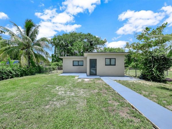 8280 NW 5th Ave , Miami, FL 33150