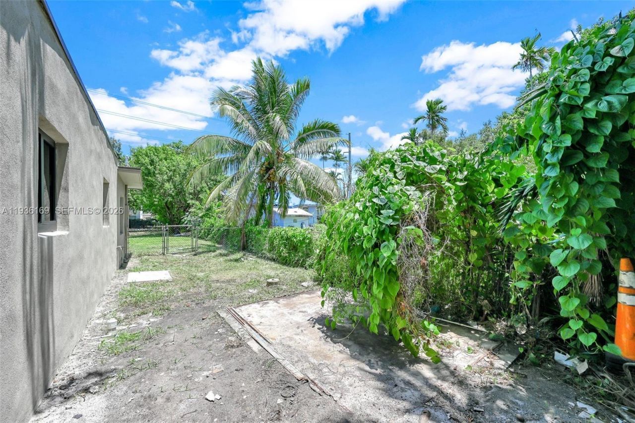 8280 NW 5th Ave , Miami, FL 33150 Photo