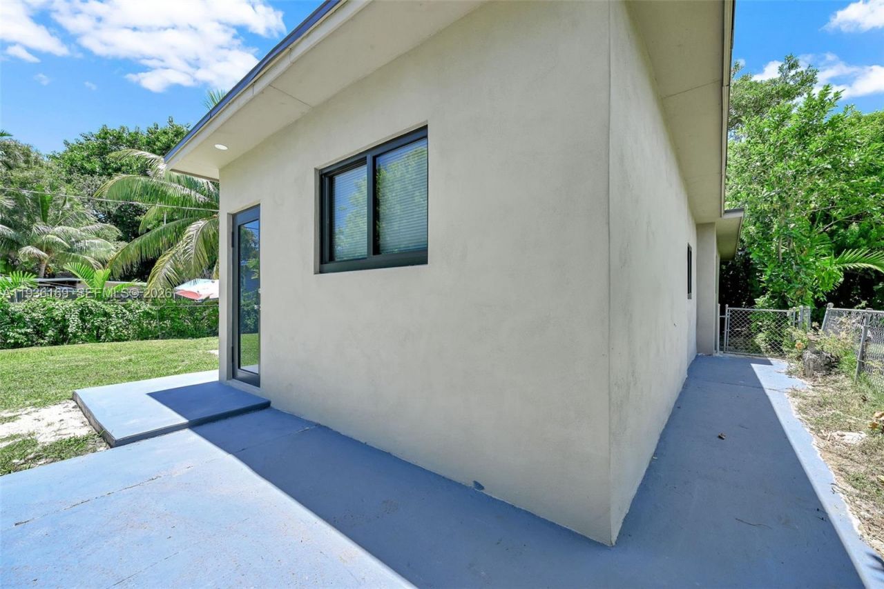 8280 NW 5th Ave , Miami, FL 33150 Photo