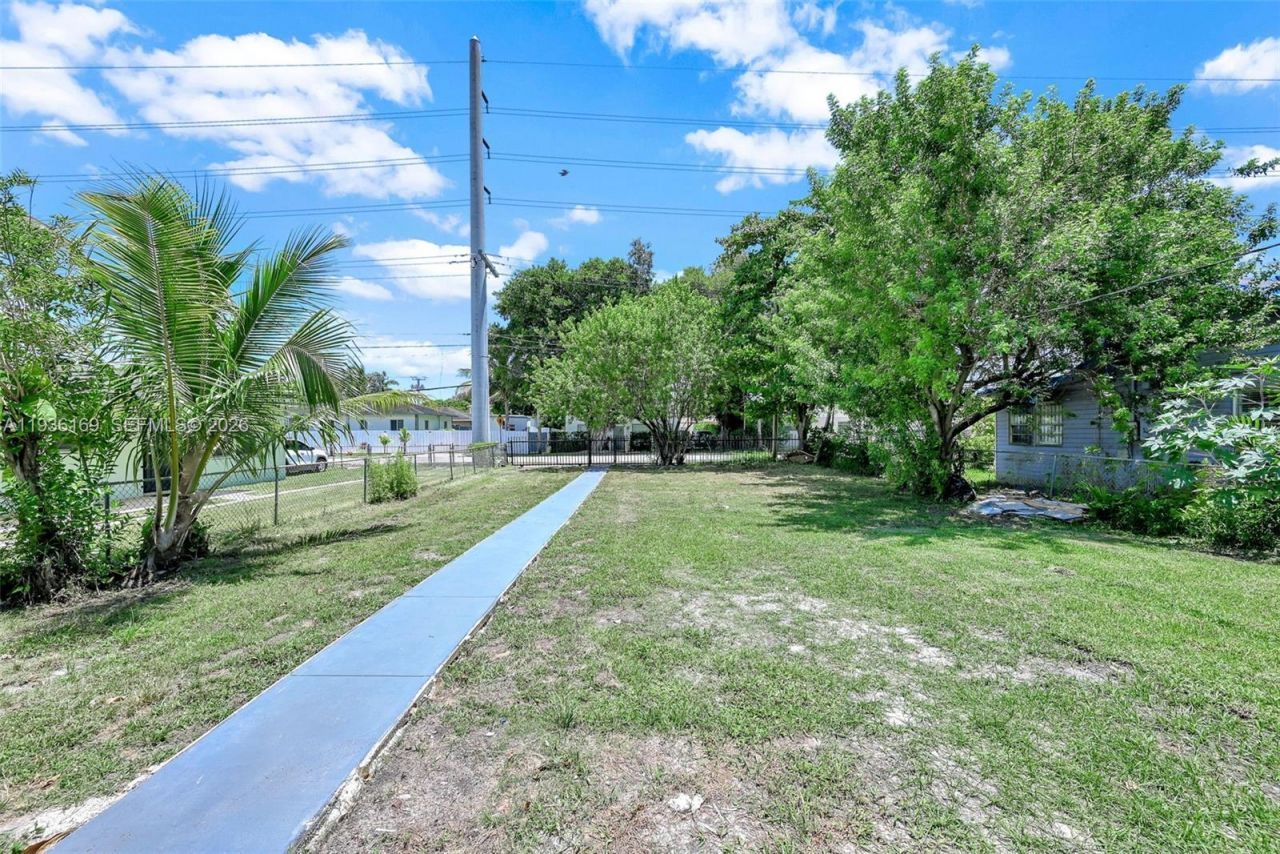 8280 NW 5th Ave , Miami, FL 33150 Photo