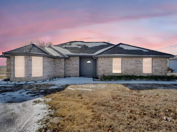 100 Otter, Waxahachie, TX 75165