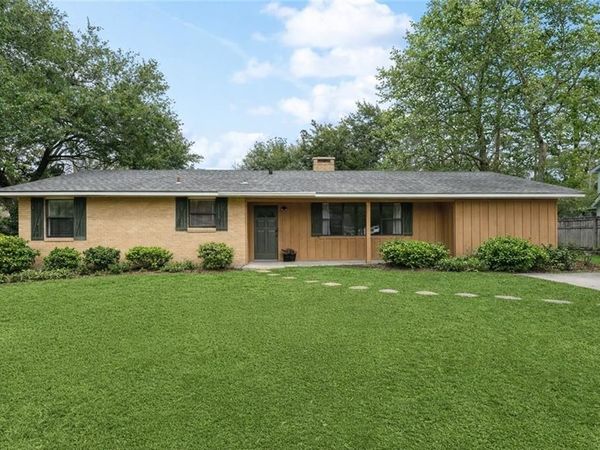 124 COUNTRY CLUB Drive, Covington, LA 70433