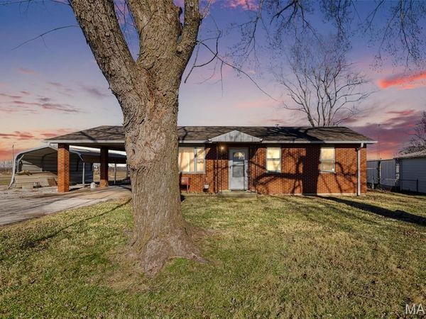 101 Valley Street, Ellis Grove, IL 62241