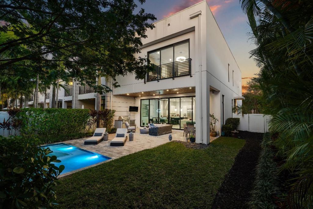 820 NE 7th Avenue, Delray Beach, FL 33483 Photo