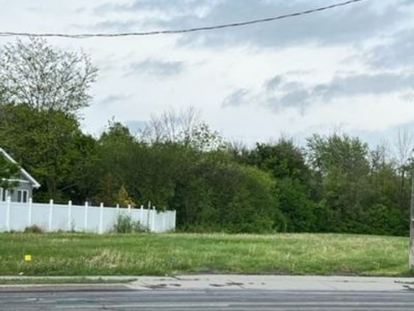 3225 Military Road, Niagara Falls, NY 14304