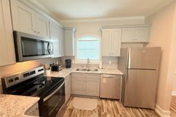 4860 Carnation Circle photo 4