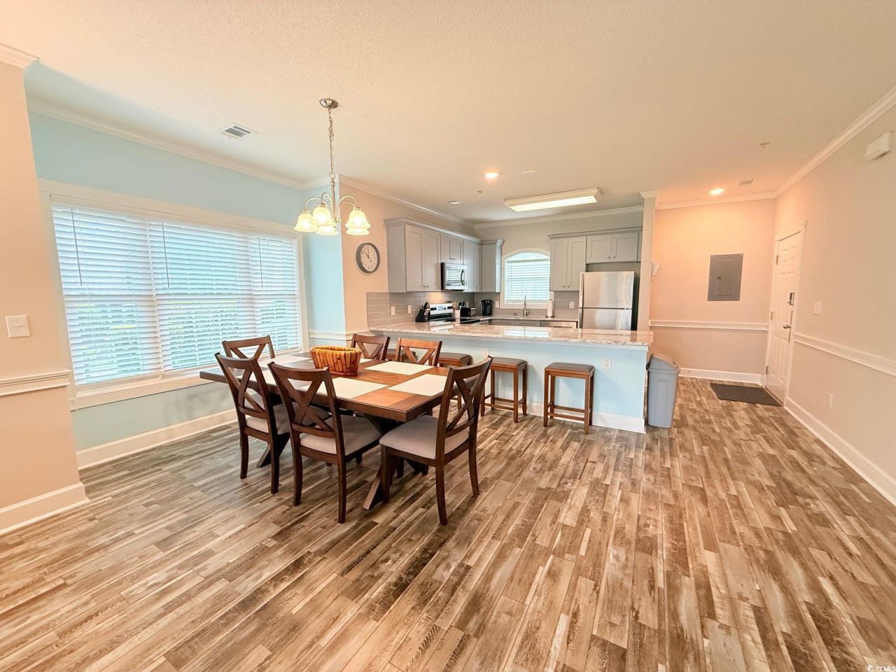 4860 Carnation Circle Photo 9