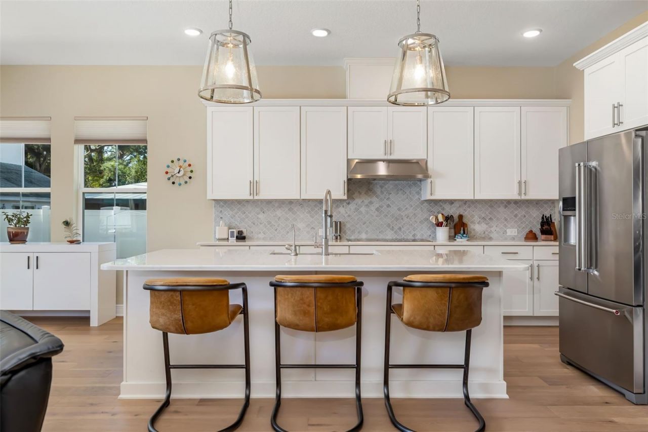 2576 Wood Street, Sarasota, FL 34237 Photo