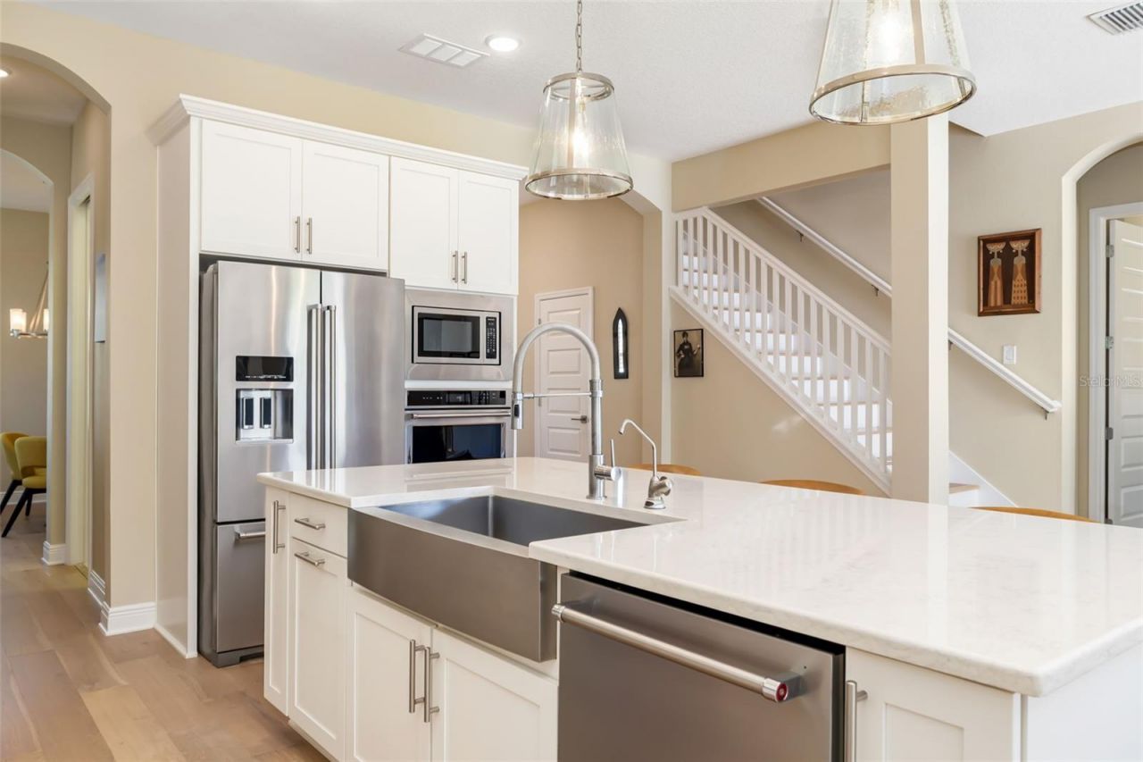 2576 Wood Street, Sarasota, FL 34237 Photo