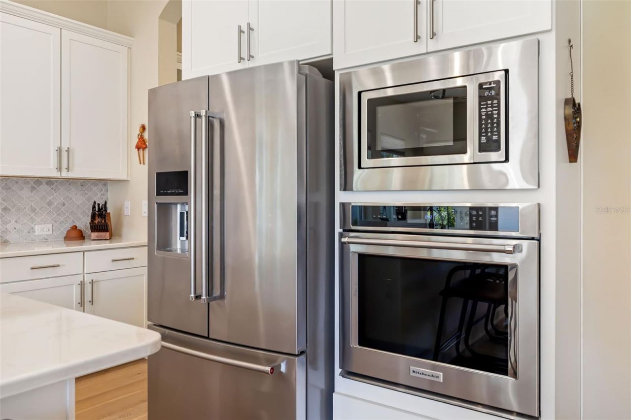 2576 Wood Street, Sarasota, FL 34237 Photo