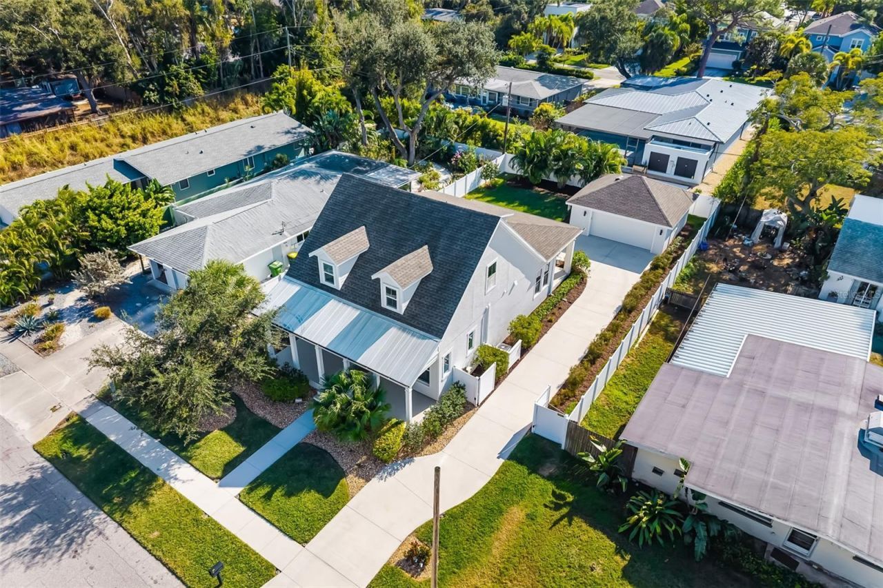 2576 Wood Street, Sarasota, FL 34237 Photo