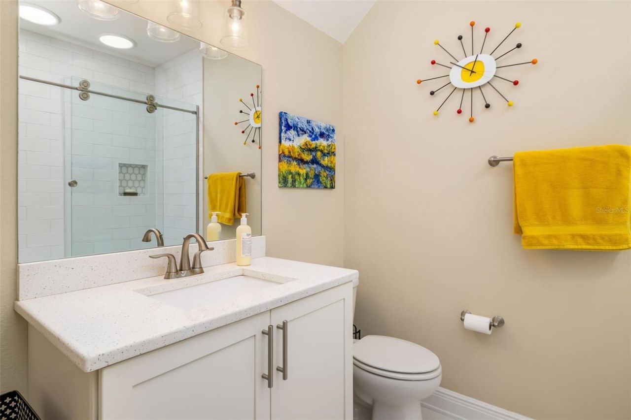 2576 Wood Street, Sarasota, FL 34237 Photo