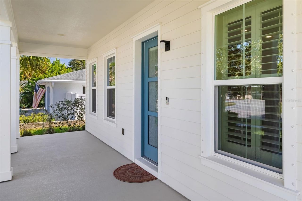 2576 Wood Street, Sarasota, FL 34237 Photo