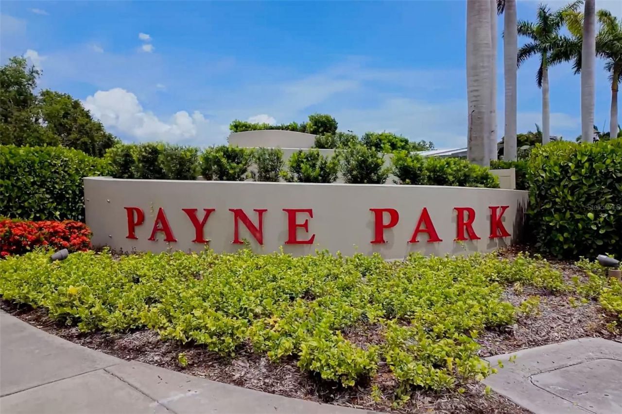 2576 Wood Street, Sarasota, FL 34237 Photo