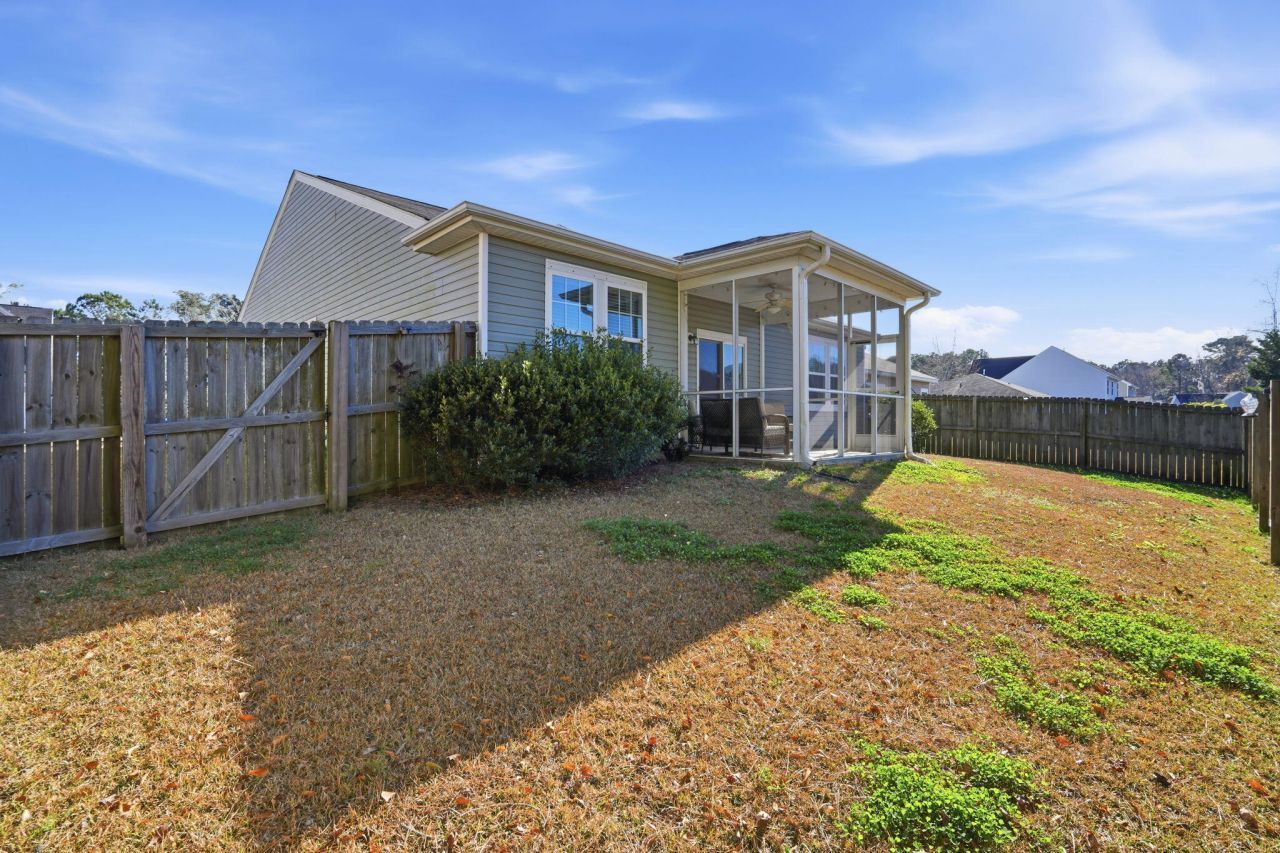 9672 Spencer Woods Road Photo 29