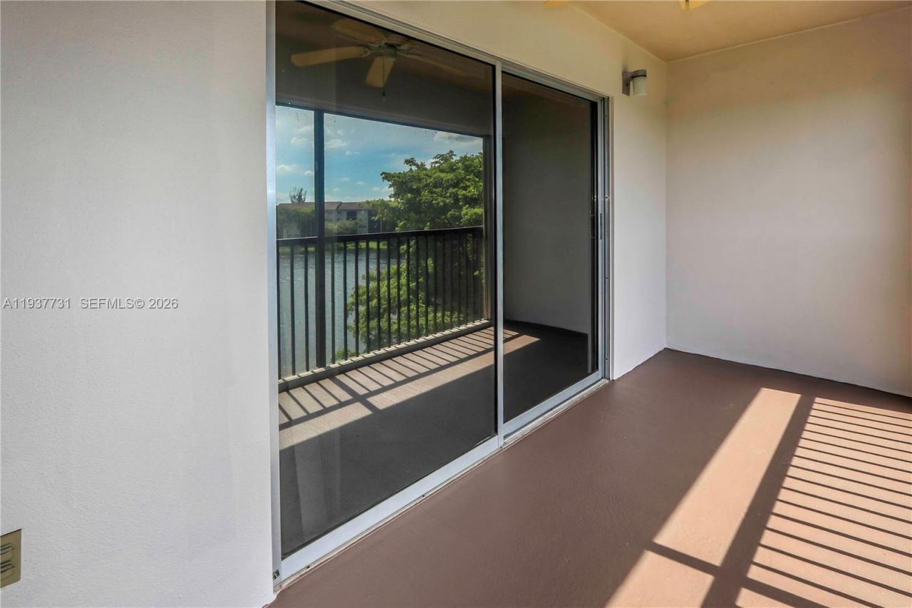 850 SW 138th Ave , Unit 409D, Pembroke Pines, FL 33027 Photo