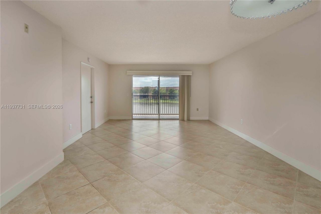 850 SW 138th Ave , Unit 409D, Pembroke Pines, FL 33027 Photo