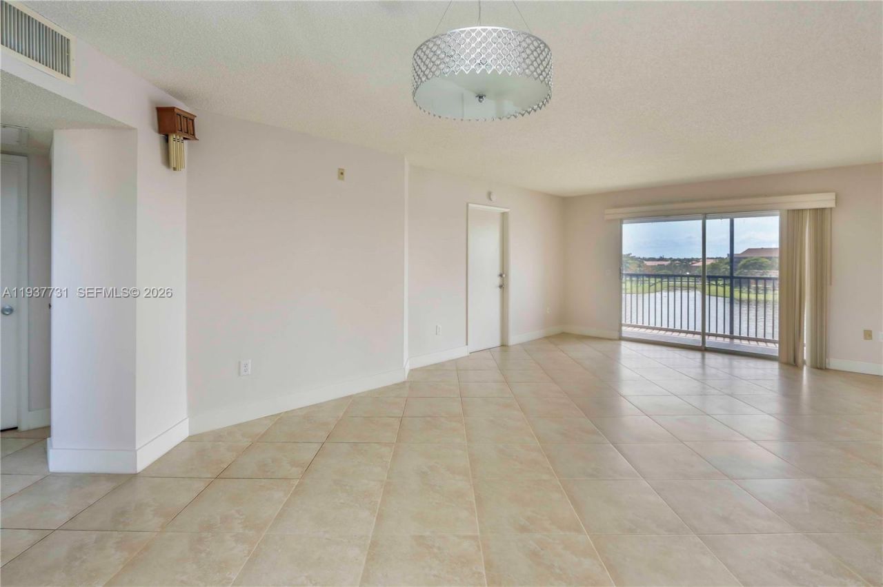 850 SW 138th Ave , Unit 409D, Pembroke Pines, FL 33027 Photo