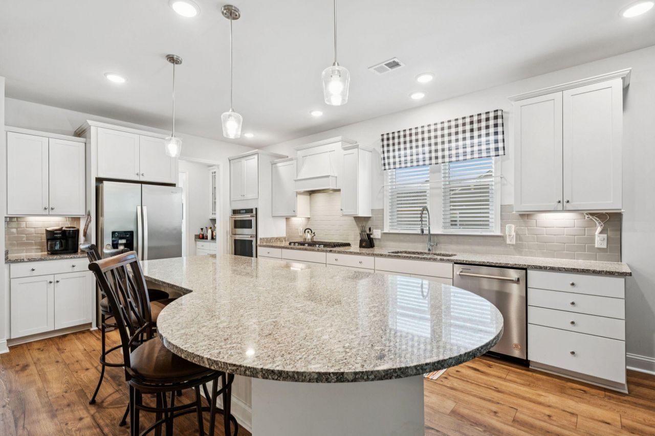 5033 Lady Bird Alley Photo 16