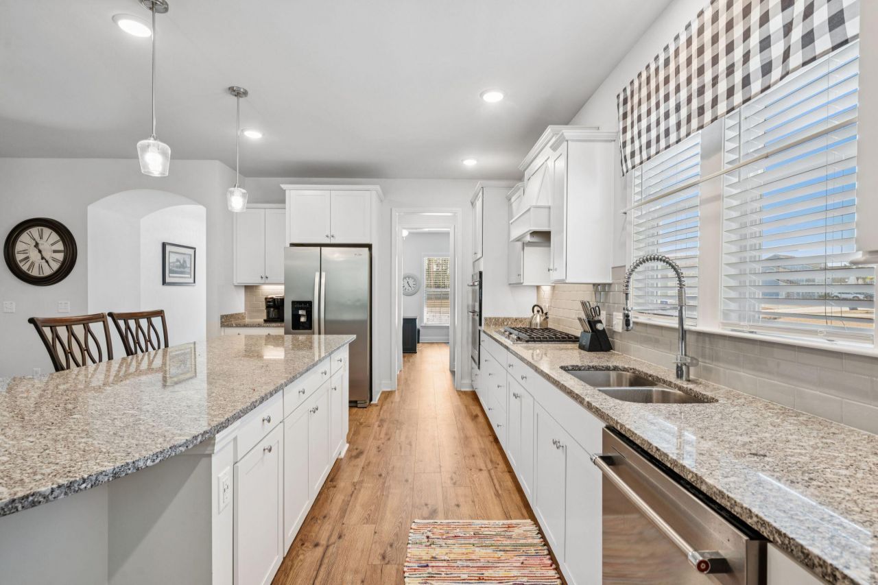 5033 Lady Bird Alley Photo 17