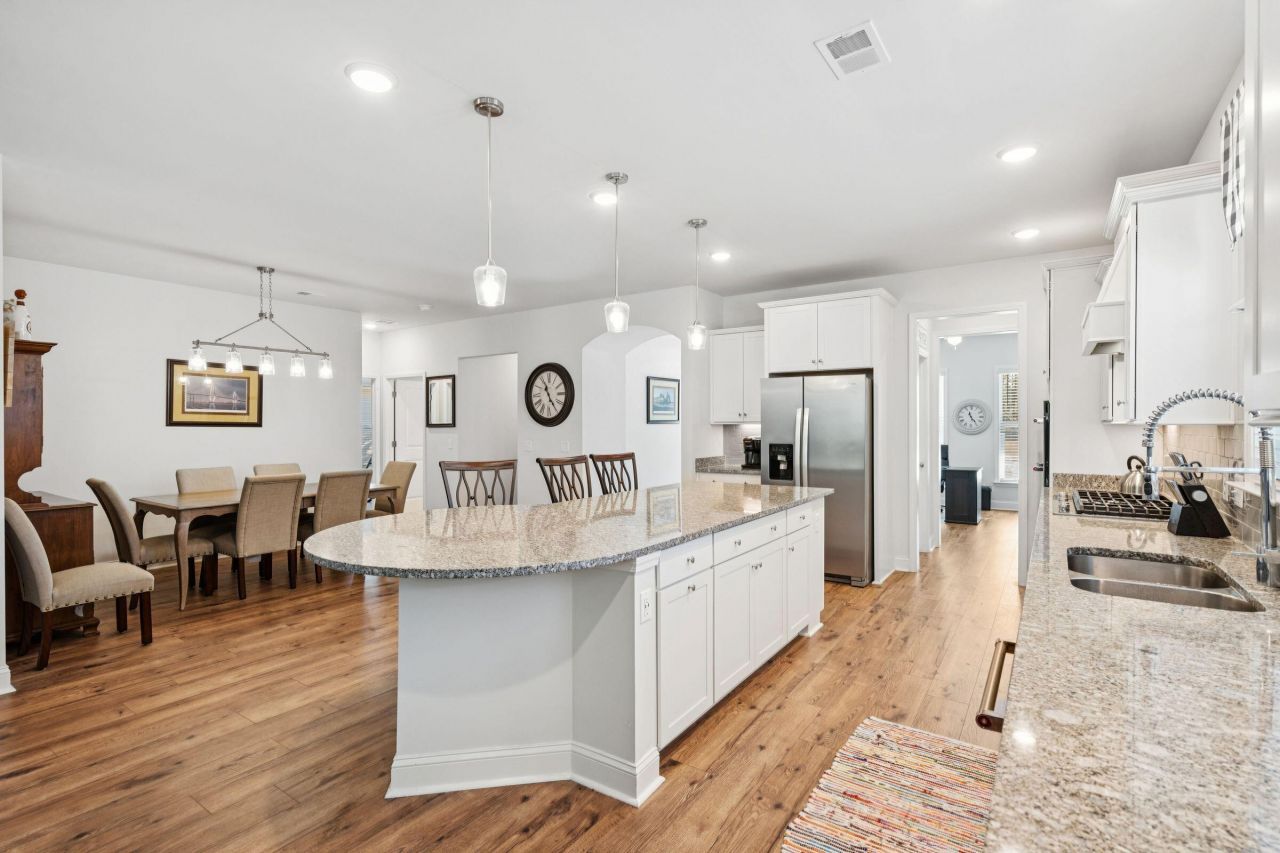 5033 Lady Bird Alley Photo 19