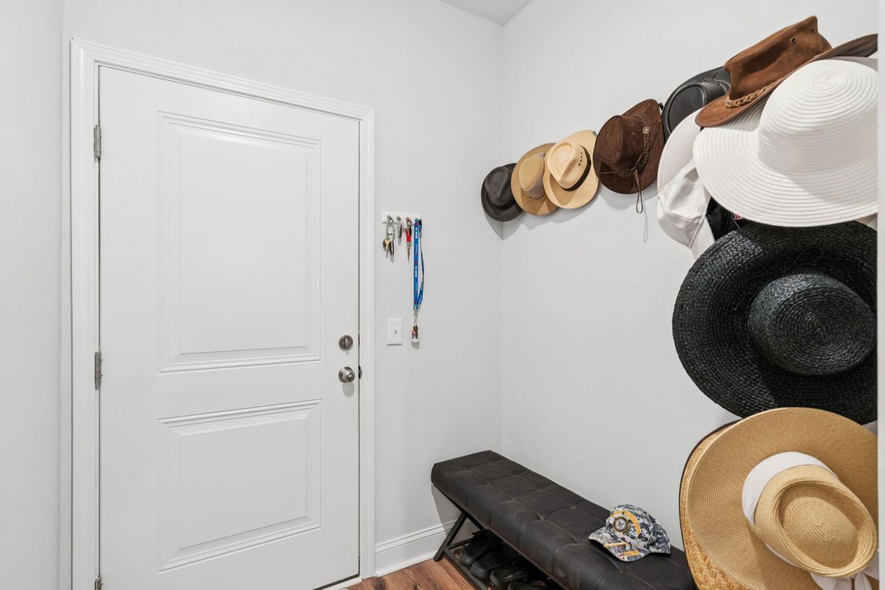 5033 Lady Bird Alley Photo 33