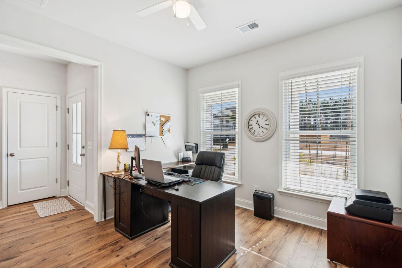 5033 Lady Bird Alley Photo 9