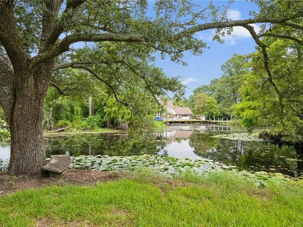 29372 PAQUET Road, Lacombe, LA 70445