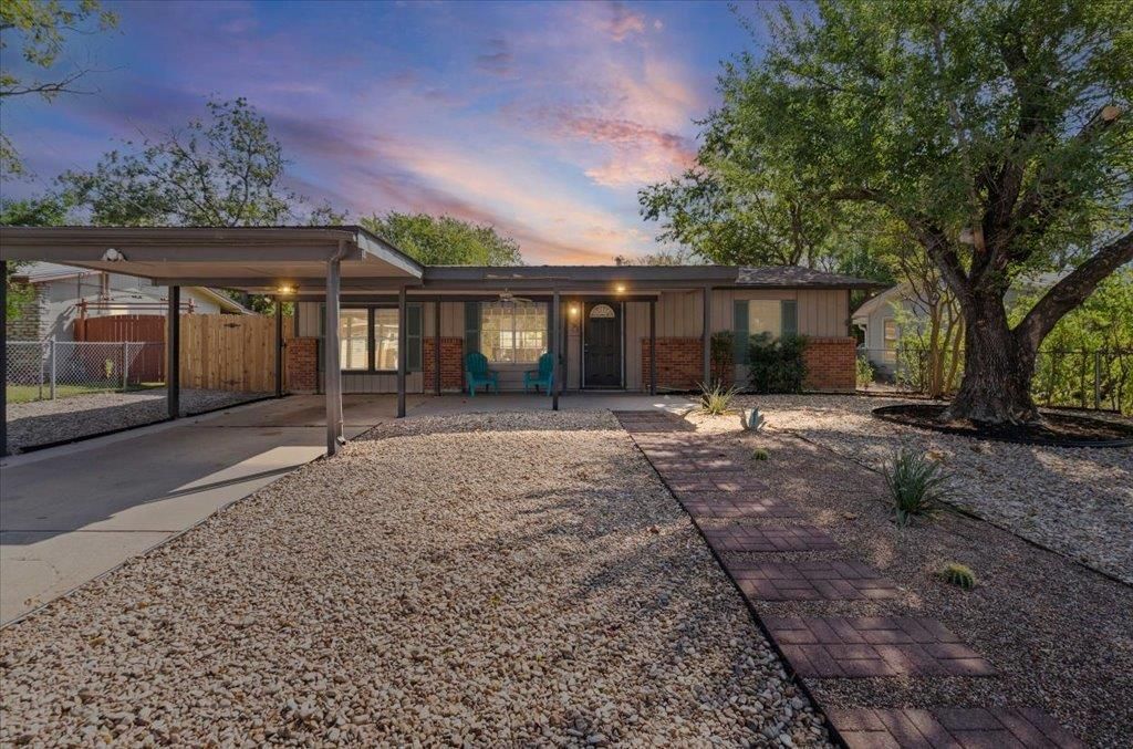 7707 Watson St, Austin, TX 78757 Main Photo