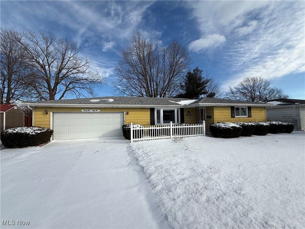 2435 Didrickson Drive, Lorain, OH 44053 Main Photo