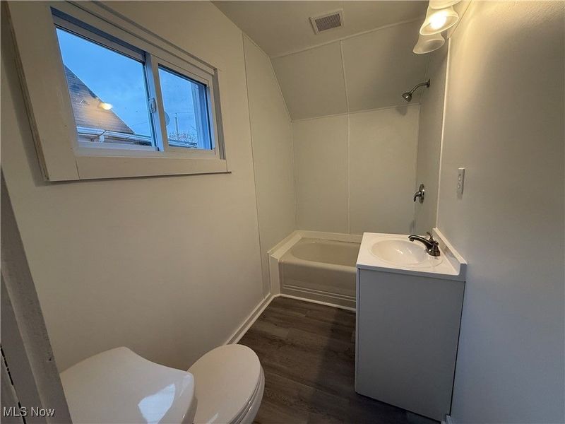 2816 E 117th Street, Cleveland, OH 44120 Photo 20