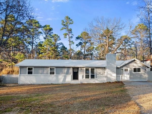 802 E Circle, Broken Bow, OK 74728
