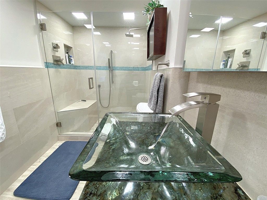 2400 Presidential Way, Unit 1104, West Palm Beach, FL 33401 Photo